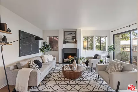 1809 Peyton Ave #109, Burbank, CA 91504
