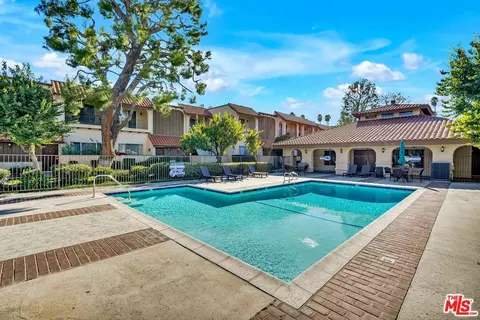19545 Sherman Way #29, Reseda, CA 91335 photo 16