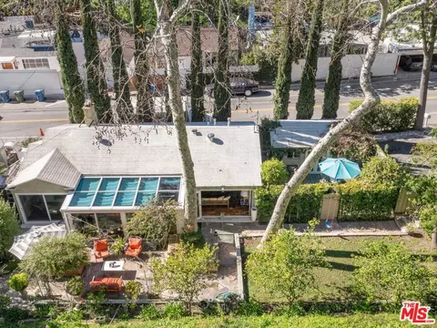 884 N Beverly Glen Blvd, Los Angeles, CA 90077