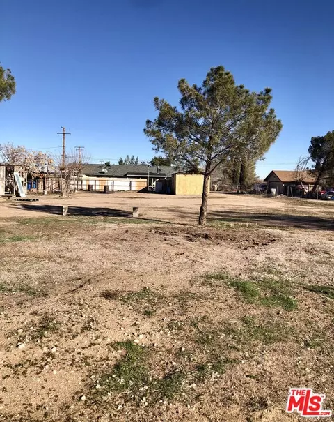 15063 Mesquite St, Hesperia, CA 92345 photo 15