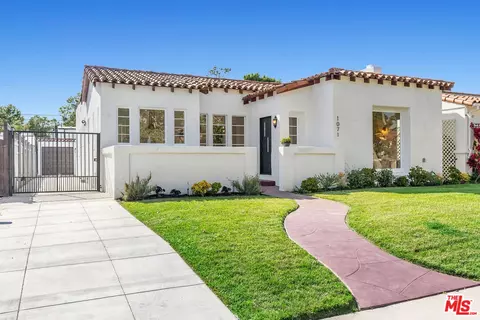 1071 S Point View St, Los Angeles, CA 90035
