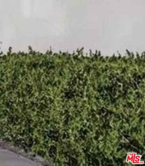 2199 Summitridge Dr, Beverly Hills, CA 90210