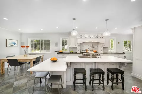 4969 Palo Dr, Tarzana, CA 91356