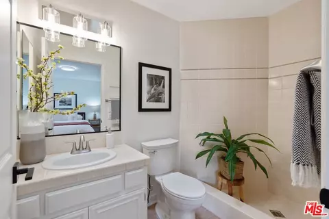 640 W Pine Ave, El Segundo, CA 90245 photo 16
