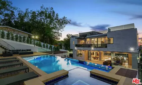 14582 Valley Vista Blvd, Sherman Oaks, CA 91403