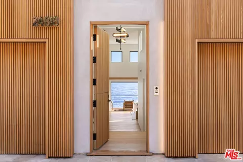 24818 Malibu Rd, Malibu, CA 90265