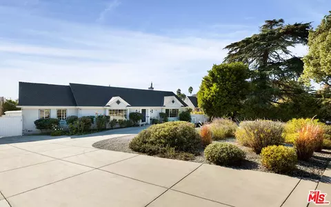 740 W Kenneth Rd, Glendale, CA 91202