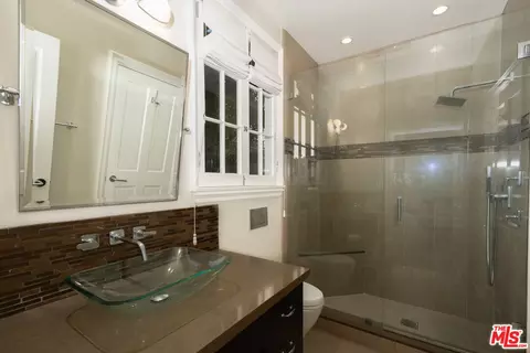 722 N Elm Dr, Beverly Hills, CA 90210 photo 43