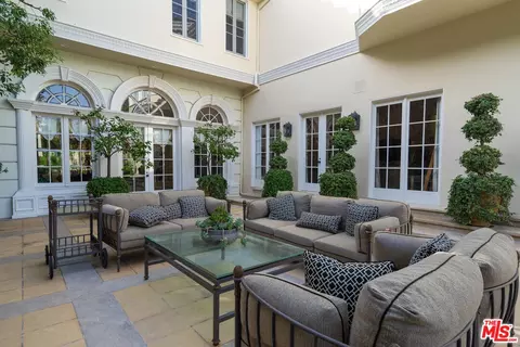 722 N Elm Dr, Beverly Hills, CA 90210 photo 48