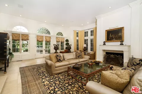 722 N Elm Dr, Beverly Hills, CA 90210 photo 9