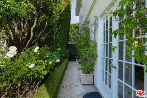 722 N Elm Dr, Beverly Hills, CA 90210 photo 38