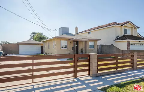 9320 Oak St, Bellflower, CA 90706