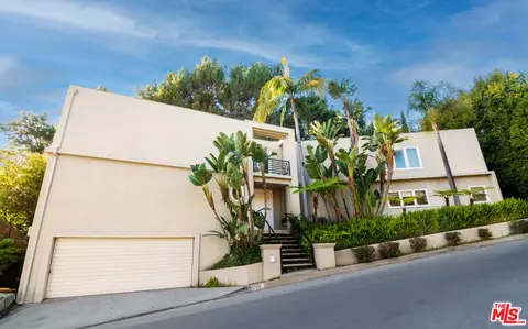 1417 Bluebird Ave, Los Angeles, CA 90069