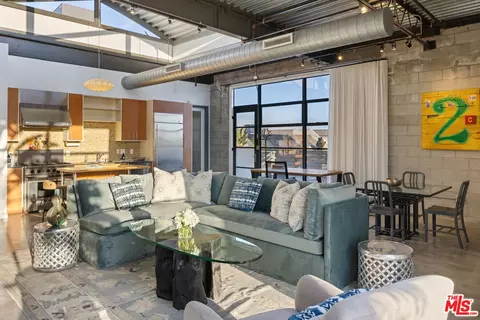 1534 17th St #205, Santa Monica, CA 90404