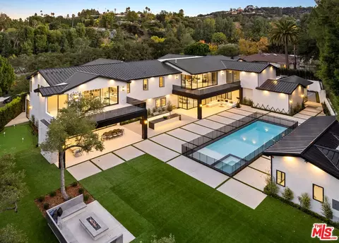 3737 N Valley Meadow Rd, Encino, CA 91436