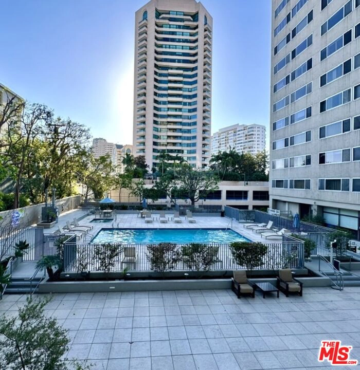 10450 Wilshire Blvd Unit 2A  
