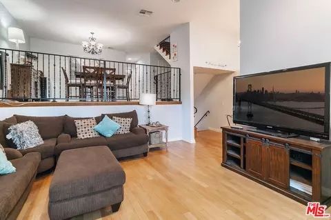 17801 Devonshire St #3, Northridge, CA 91325 photo 3