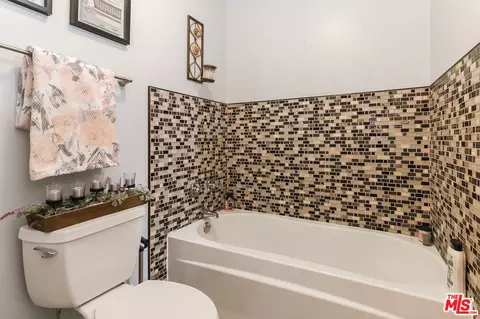 17801 Devonshire St #3, Northridge, CA 91325 photo 19