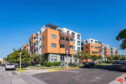 6030 Seabluff Dr #405, Playa Vista, CA 90094