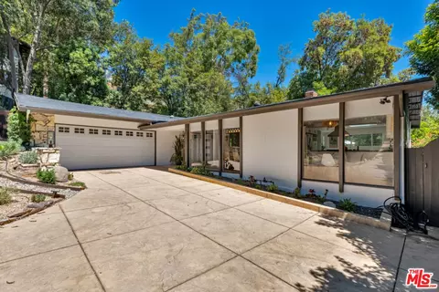 4814 Llano Dr, Woodland Hills, CA 91364