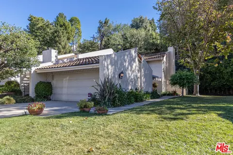 2526 Almaden Ct, Los Angeles, CA 90077