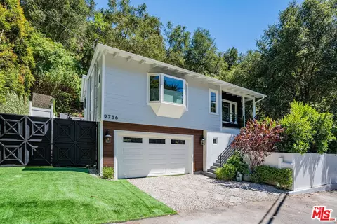 9736 Yoakum Dr, Beverly Hills, CA 90210