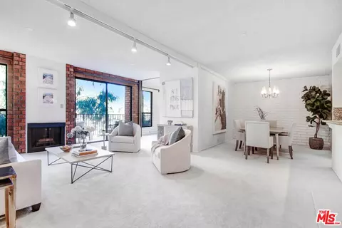 15515 W Sunset Blvd #403, Pacific Palisades, CA 90272