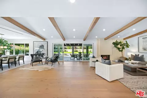 22551 Jameson Dr, Calabasas, CA 91302