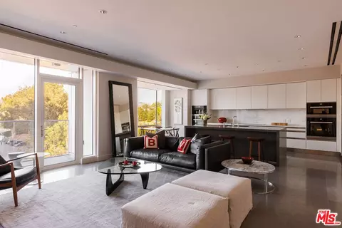 1200 Club View Dr # 4NW, Los Angeles, CA 90024