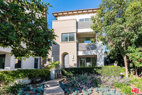 12820 S Seaglass Cir, Playa Vista, CA 90094
