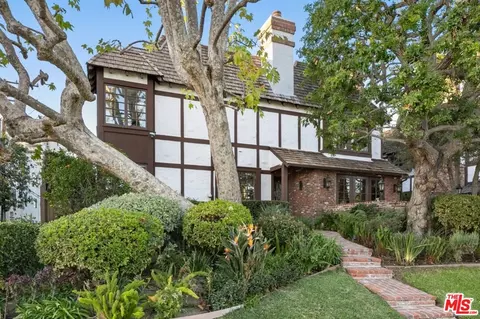 123 Georgina Ave #1, Santa Monica, CA 90402