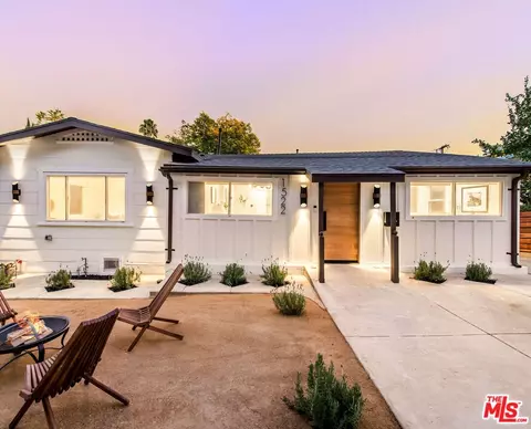 1522 N Hoover St, Los Angeles, CA 90027
