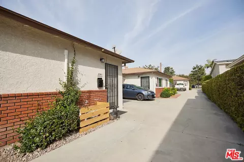 8340 Luxor St, Downey, CA 90241 photo 3