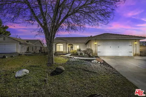 42417 Plains Dr, Lancaster, CA 93536