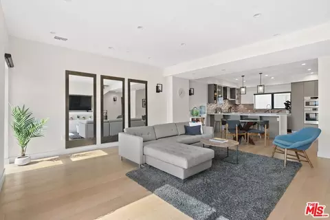 4803 Carpenter Ave, Valley Village, CA 91607