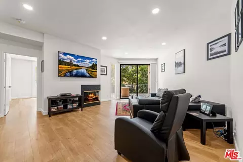 4200 Via Arbolada #122, Los Angeles, CA 90042
