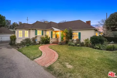 11750 Hesby St, Valley Village, CA 91607