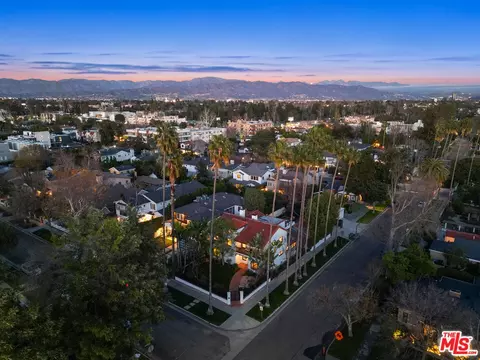 View/Area - 4302 Saint Clair Ave, Studio City, CA 91604 photo 2 of 6