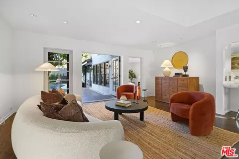 Living - 4302 Saint Clair Ave, Studio City, CA 91604 photo 3 of 8