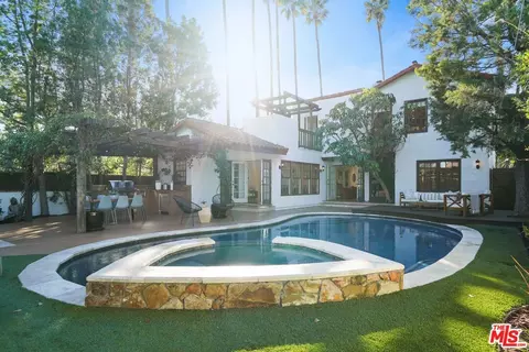 Exterior - 4302 Saint Clair Ave, Studio City, CA 91604 photo 4 of 16
