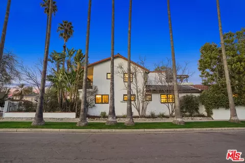 Exterior - 4302 Saint Clair Ave, Studio City, CA 91604 photo 15 of 16