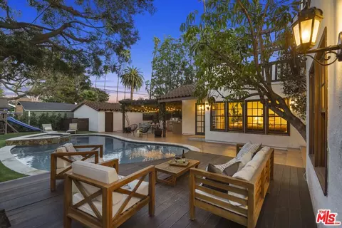 Exterior - 4302 Saint Clair Ave, Studio City, CA 91604 photo 7 of 16