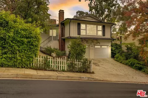 434 N Skyewiay Rd, Los Angeles, CA 90049