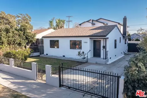 12420 Caswell Ave, Los Angeles, CA 90066