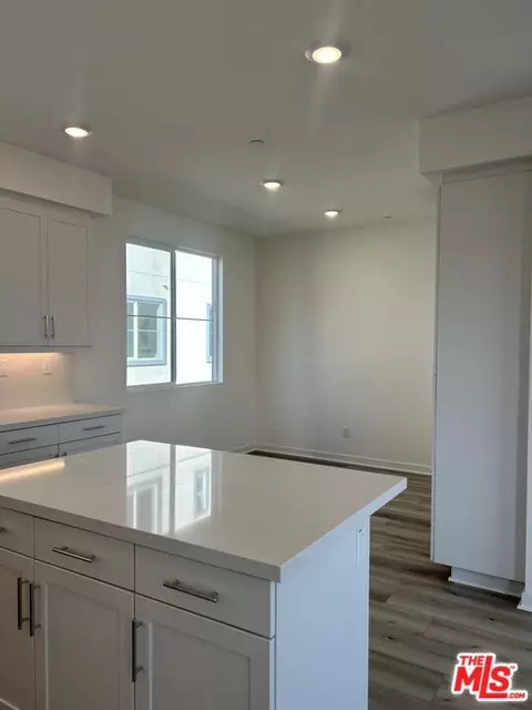 646 Dawson Ave, Long Beach, CA 90814 photo 7