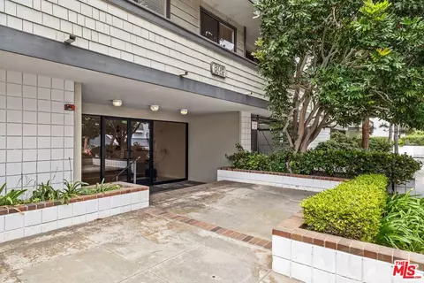 306 Bora Bora Way #105, Marina Del Rey, CA 90292