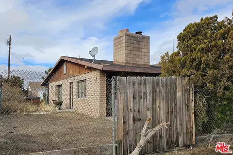 6281 Backus Rd, Mojave, CA 93501 photo 1