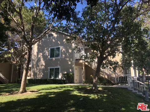 8701 Chessington Dr #C, Inglewood, CA 90305