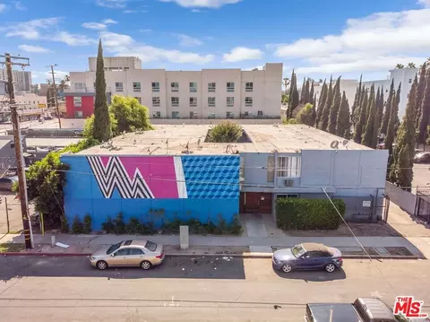 5611 Fulcher Ave, North Hollywood, CA 91601