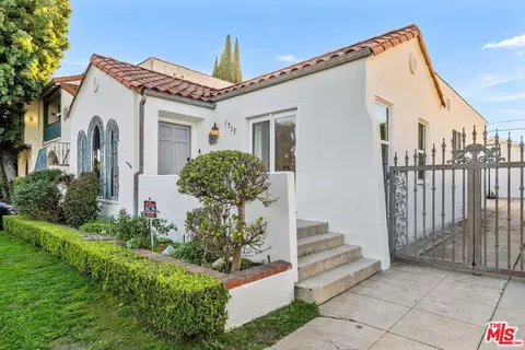 1517 S Crest Dr, Los Angeles, CA 90035
